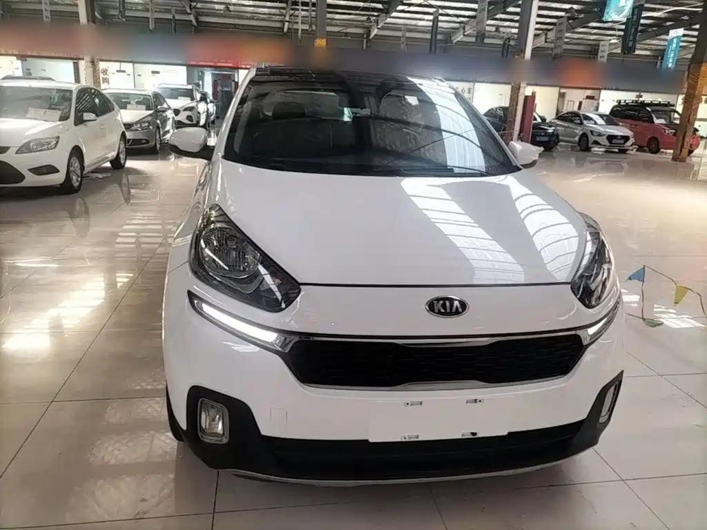 Kia KX3 Proud Running 2016