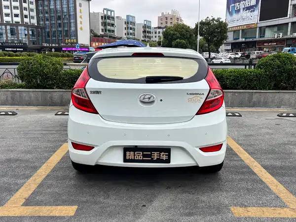Hyundai Rui Yi 2014