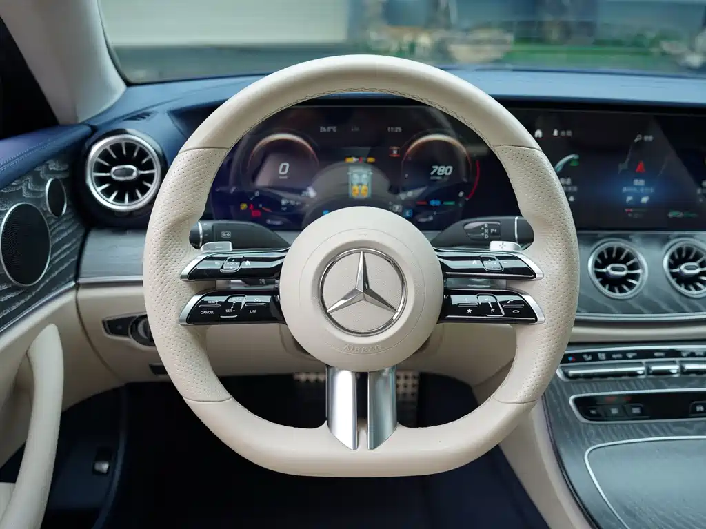Mercedes-Benz E-Class 2021 — фото 21