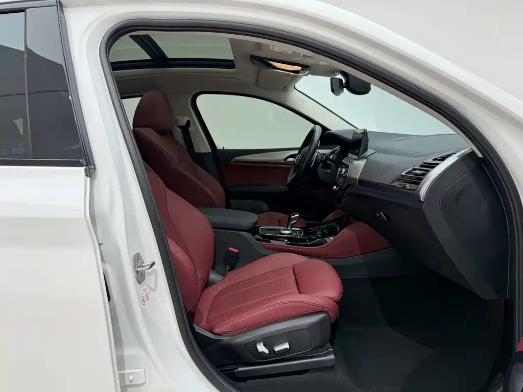 BMW X4 2023 — фото 18