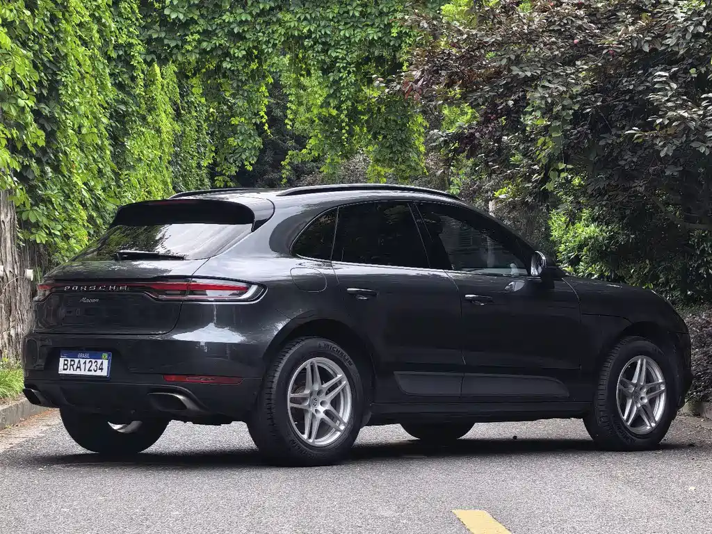 Porsche Macan 2020 — фото 16