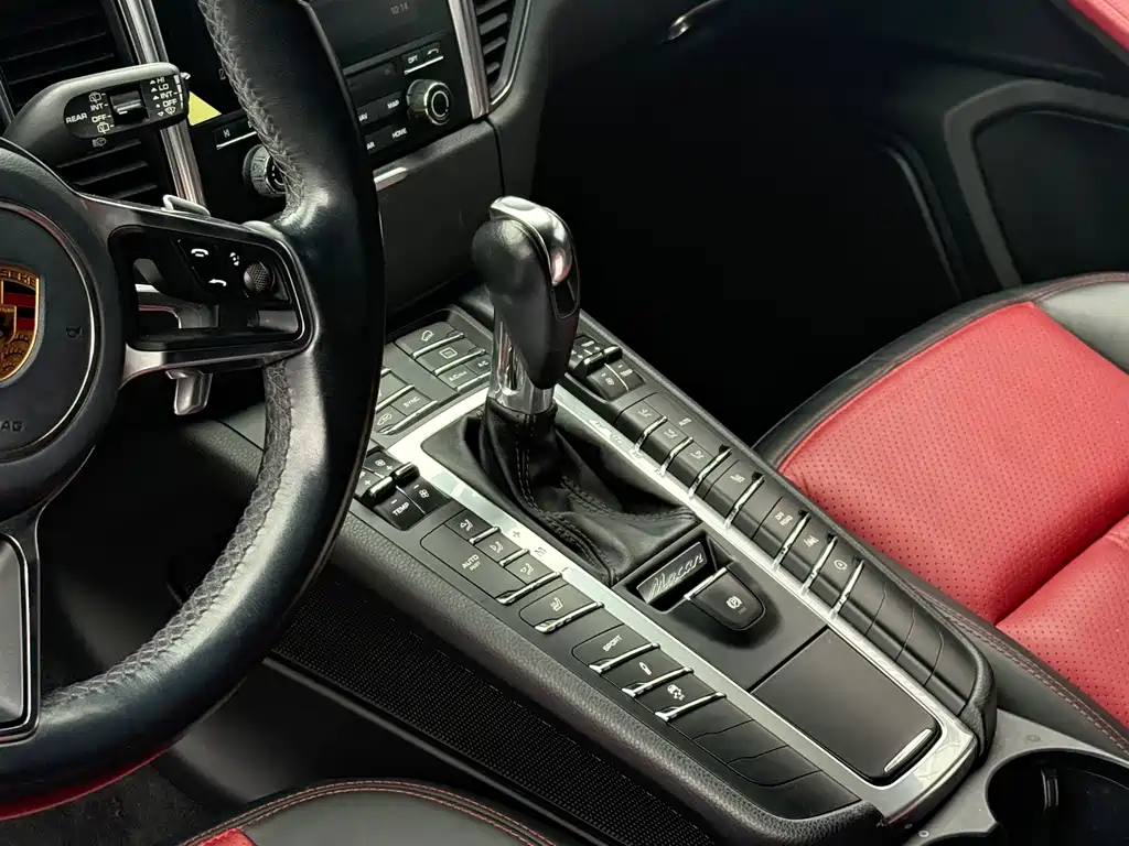 Porsche Macan 2016 — фото 11