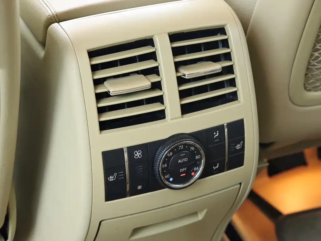 Mercedes-Benz GL-Class 2010 — фото 13