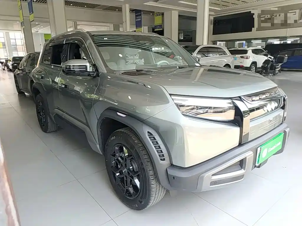 Fang Cheng Bao Titanium 3 2025