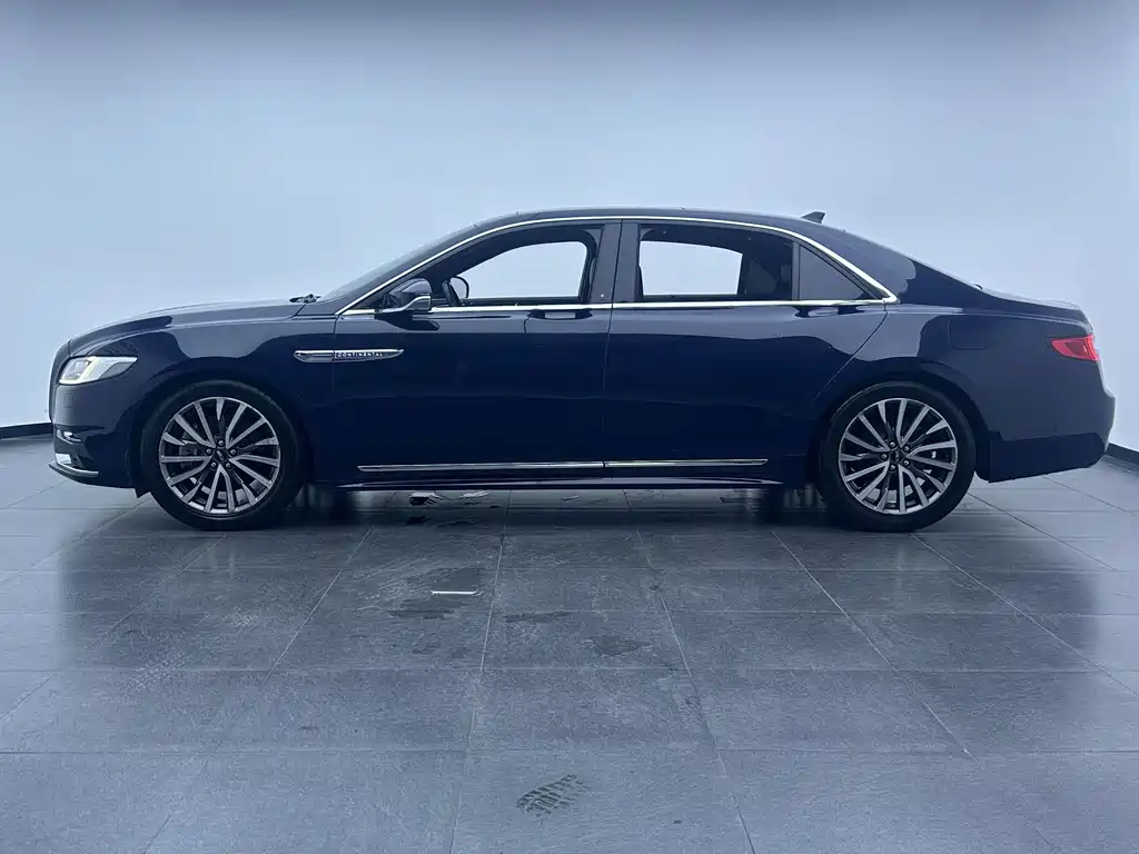 Lincoln Continental 2018 — фото 7