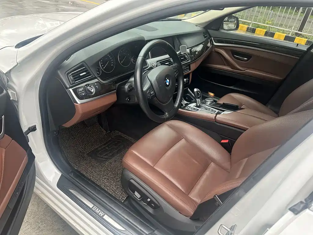 BMW 5 Series 2015 — фото 4