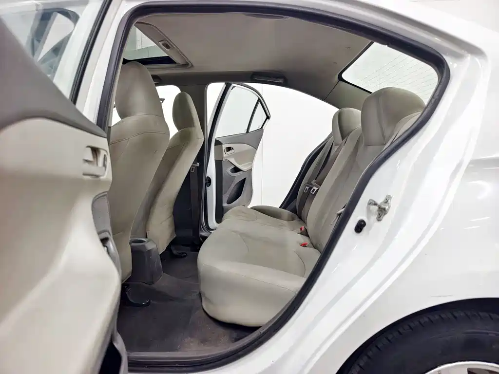 Chevrolet Sail 2016 — фото 13