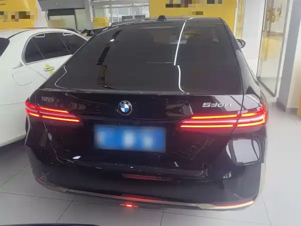 BMW 5 Series 2024