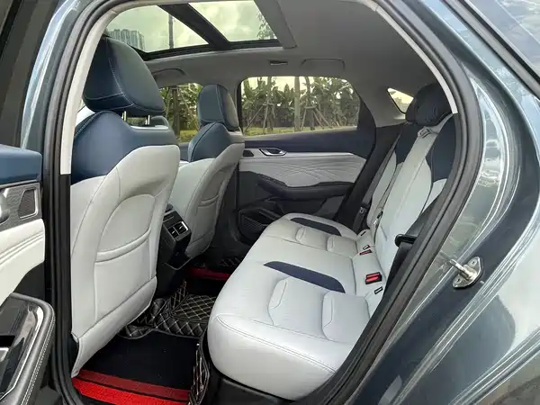 Geely Xingrui 2021