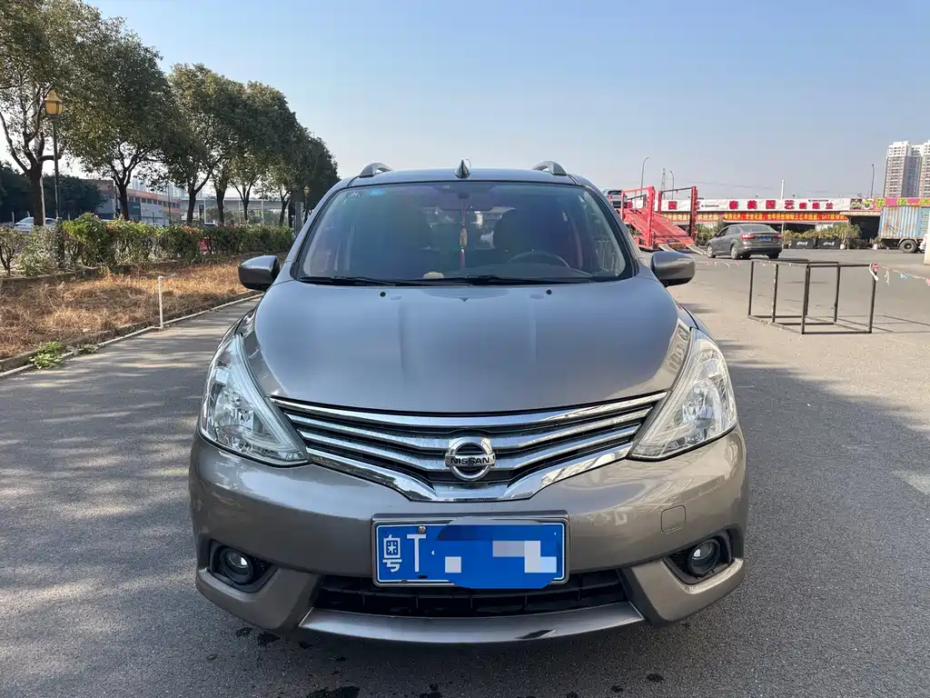 Nissan Livina 2015 — фото 2