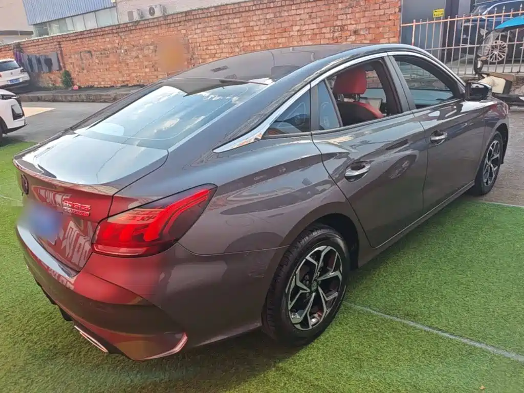MG MG5 2023