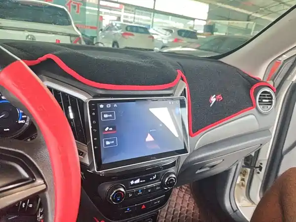 Changan CS15 2018