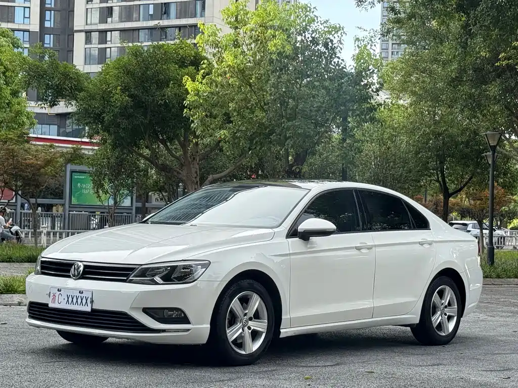 Volkswagen Lamando 2015