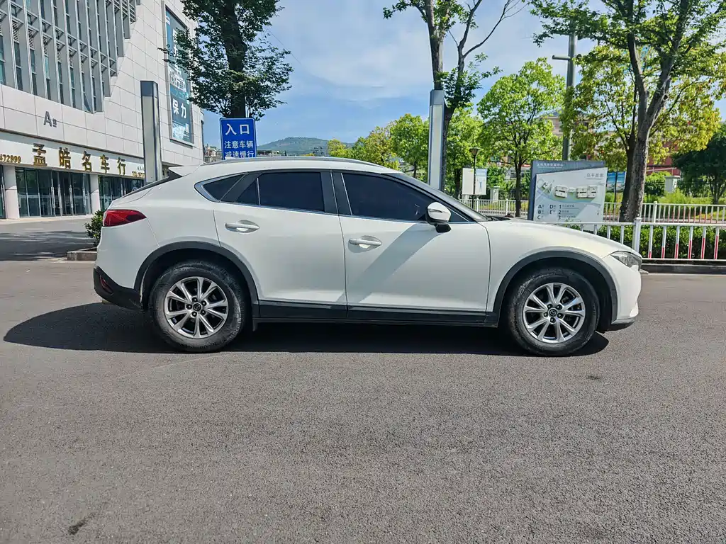 Mazda CX-4 2016 — фото 4