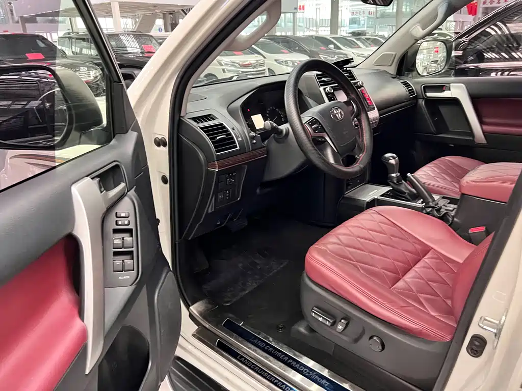 Toyota Prado 2019 — фото 10