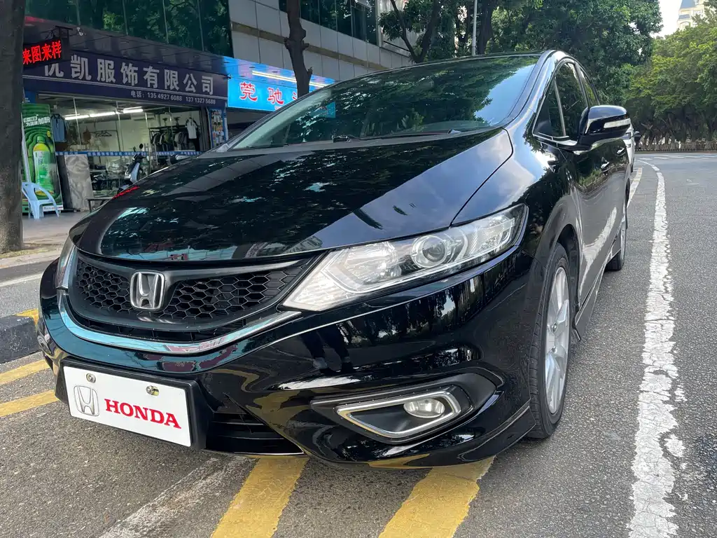 Honda Jade 2014 — фото 1