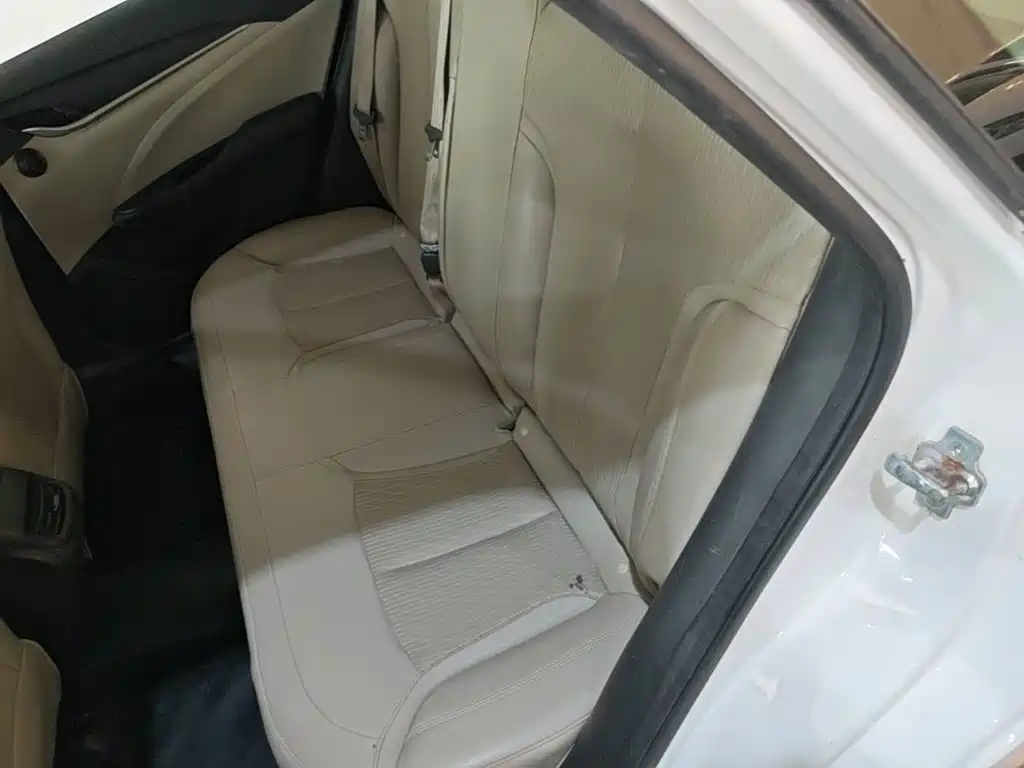 Buick Excelle 2017 — фото 17
