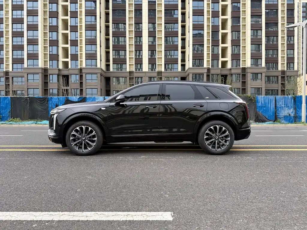 Cadillac XT5 2025 — фото 4