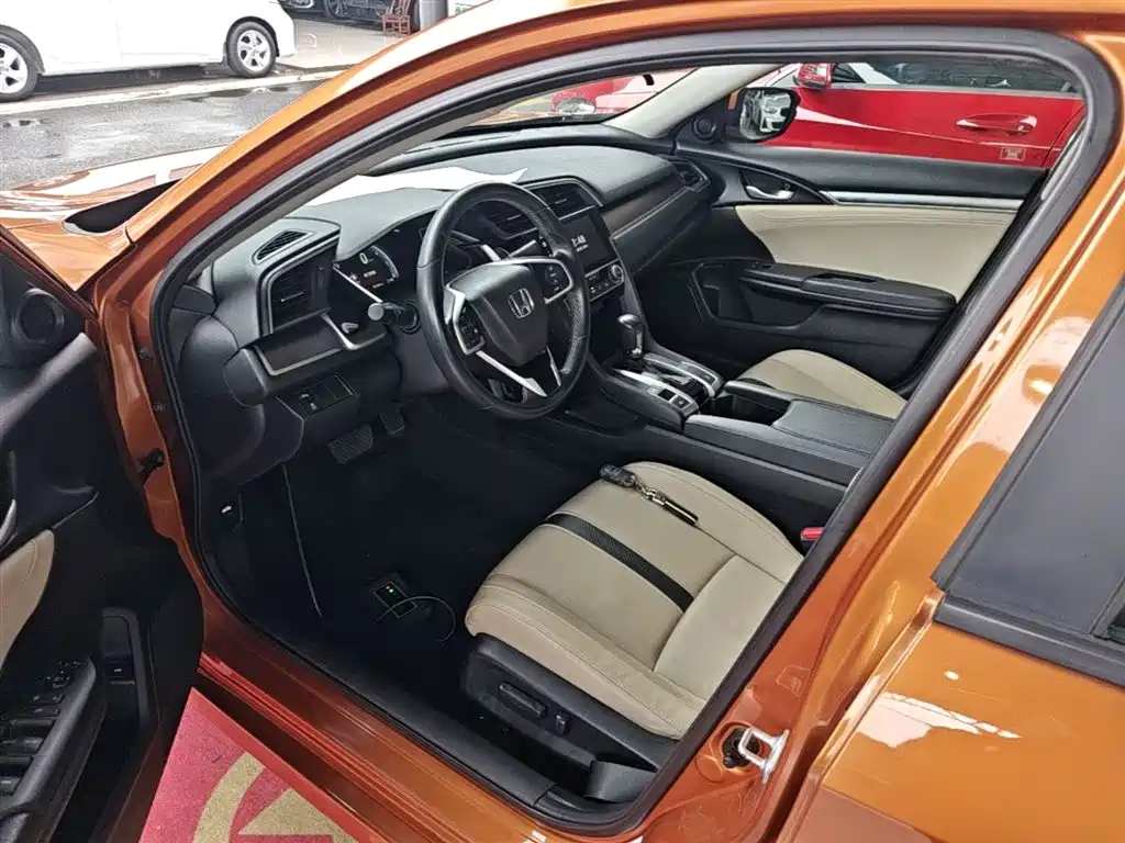 Honda Civic 2016 — фото 16
