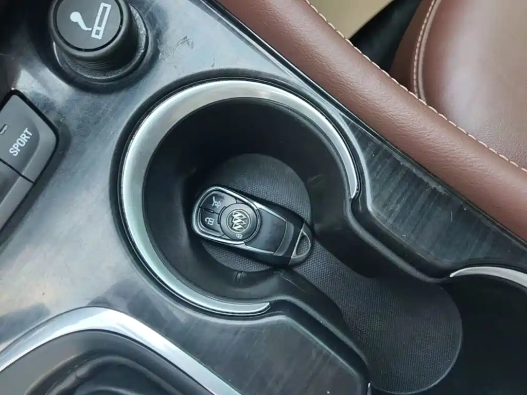 Buick Envision Plus 2019 — фото 9
