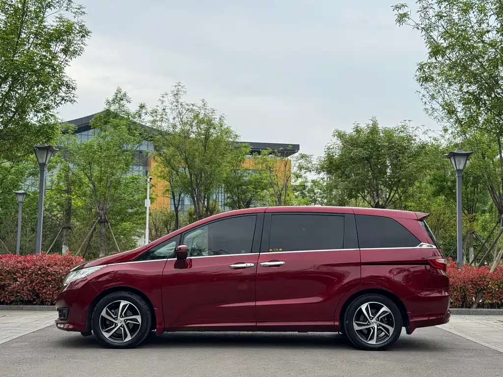 Honda Odyssey 2015 — фото 12