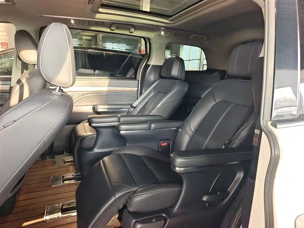 GAC Motor Trumpchi M8 2021 — фото 17