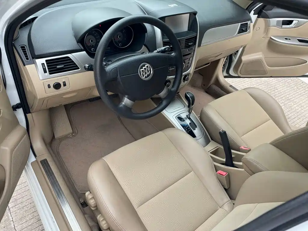 Buick Excelle 2014 — фото 10