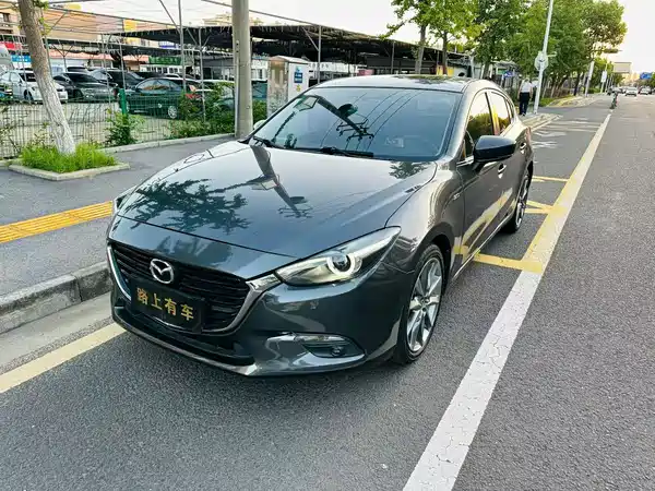 Mazda 3 Axela 2017