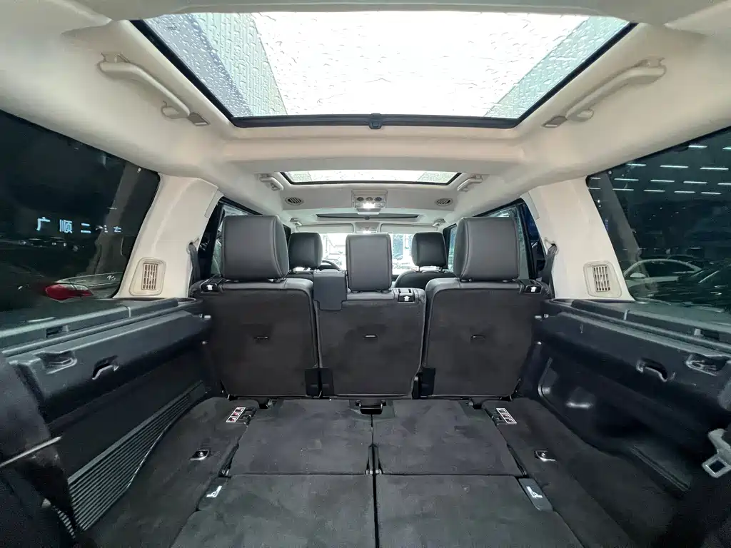 Land Rover Discovery 2011 — фото 14