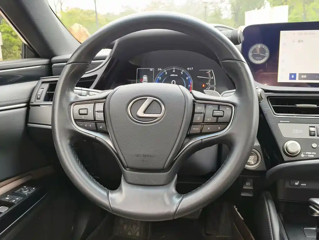 Lexus ES 2022 — фото 16