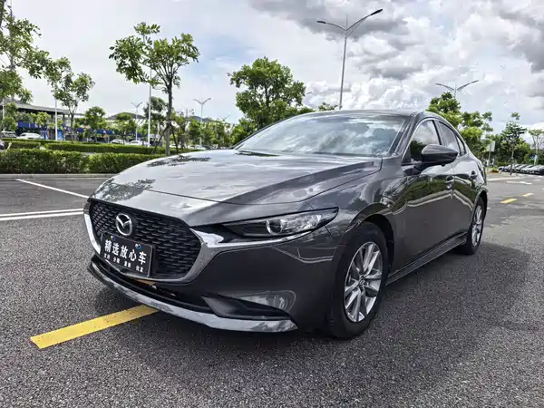 Mazda 3 Axela 2022