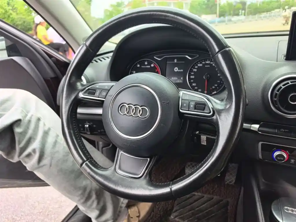 Audi A3 2015 — фото 11