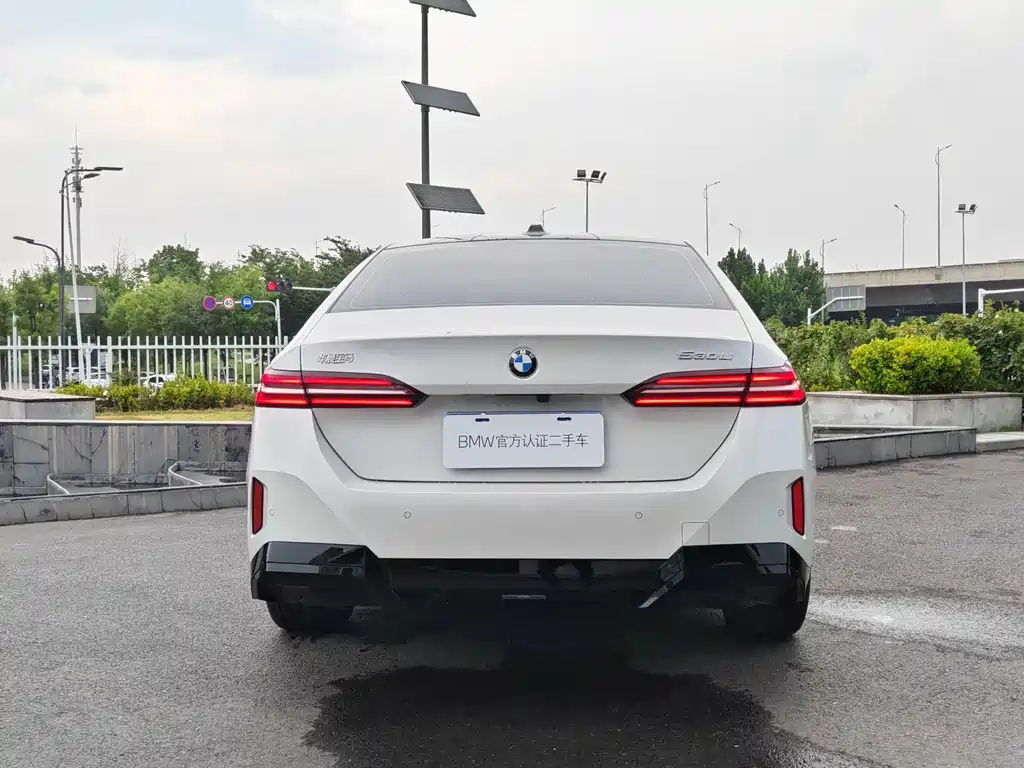 BMW 5 Series 2026