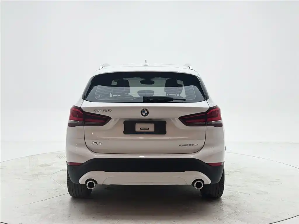 BMW X1 2021 — фото 5