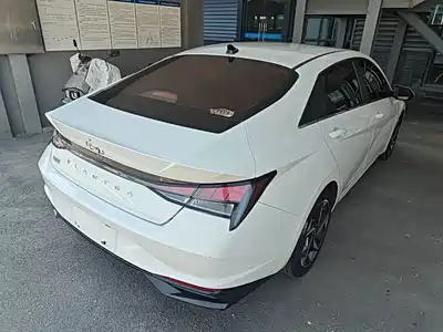 Hyundai Elantra 2022