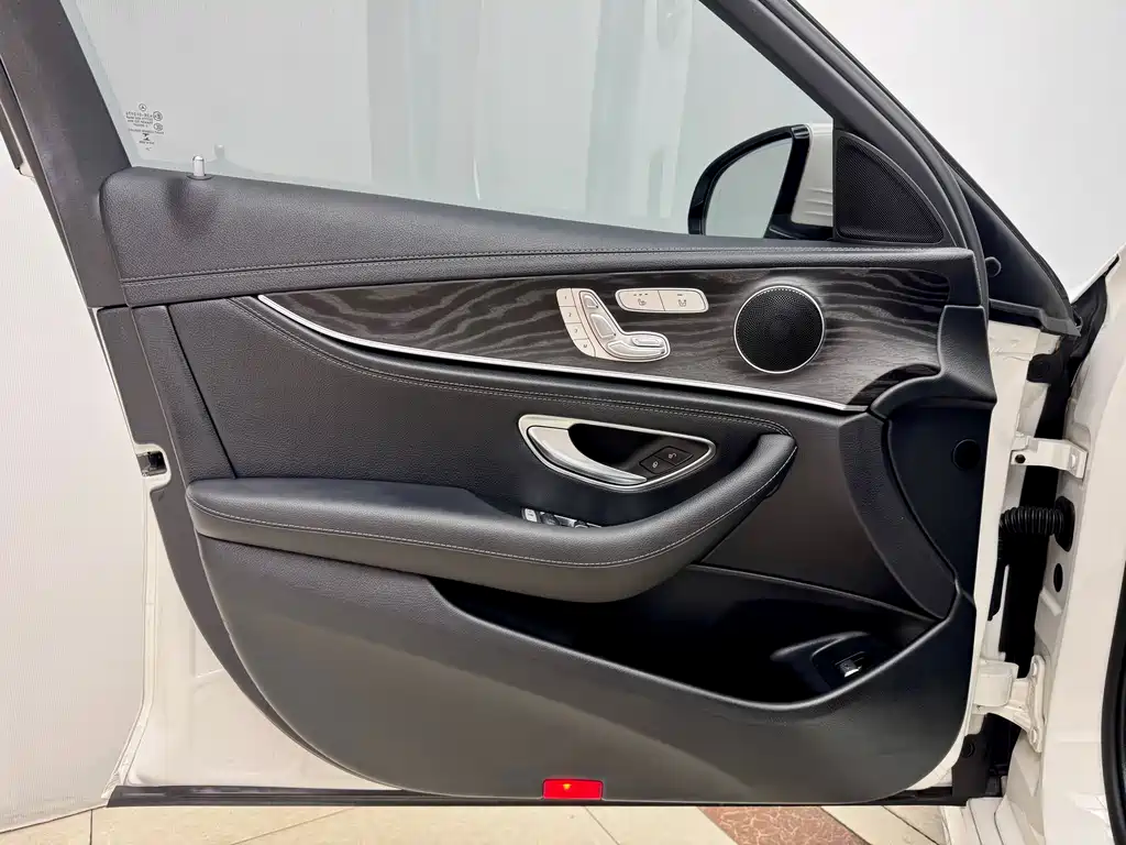 Mercedes-Benz E-Class 2020 — фото 8