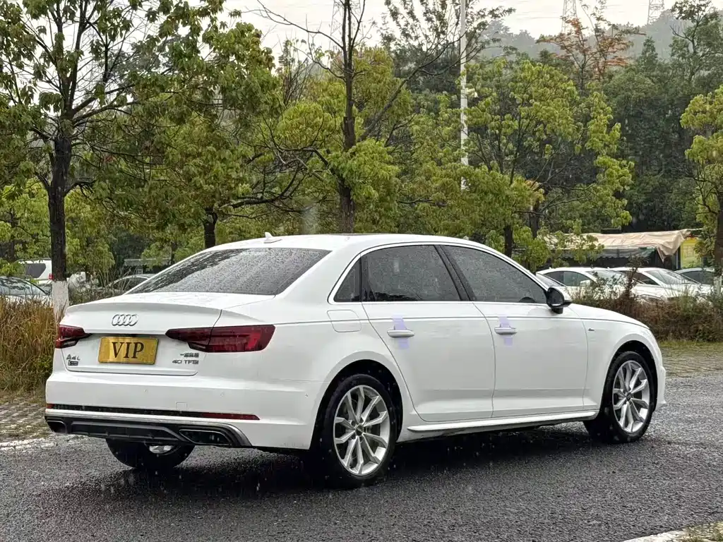Audi A4L 2020 — фото 4