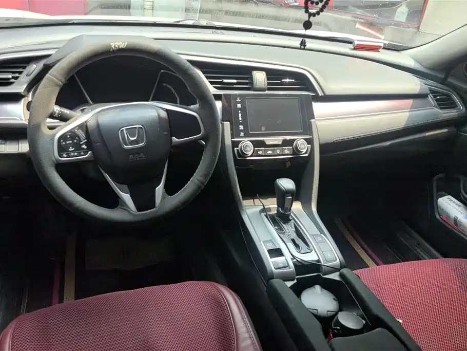 Honda Civic 2019 — фото 12