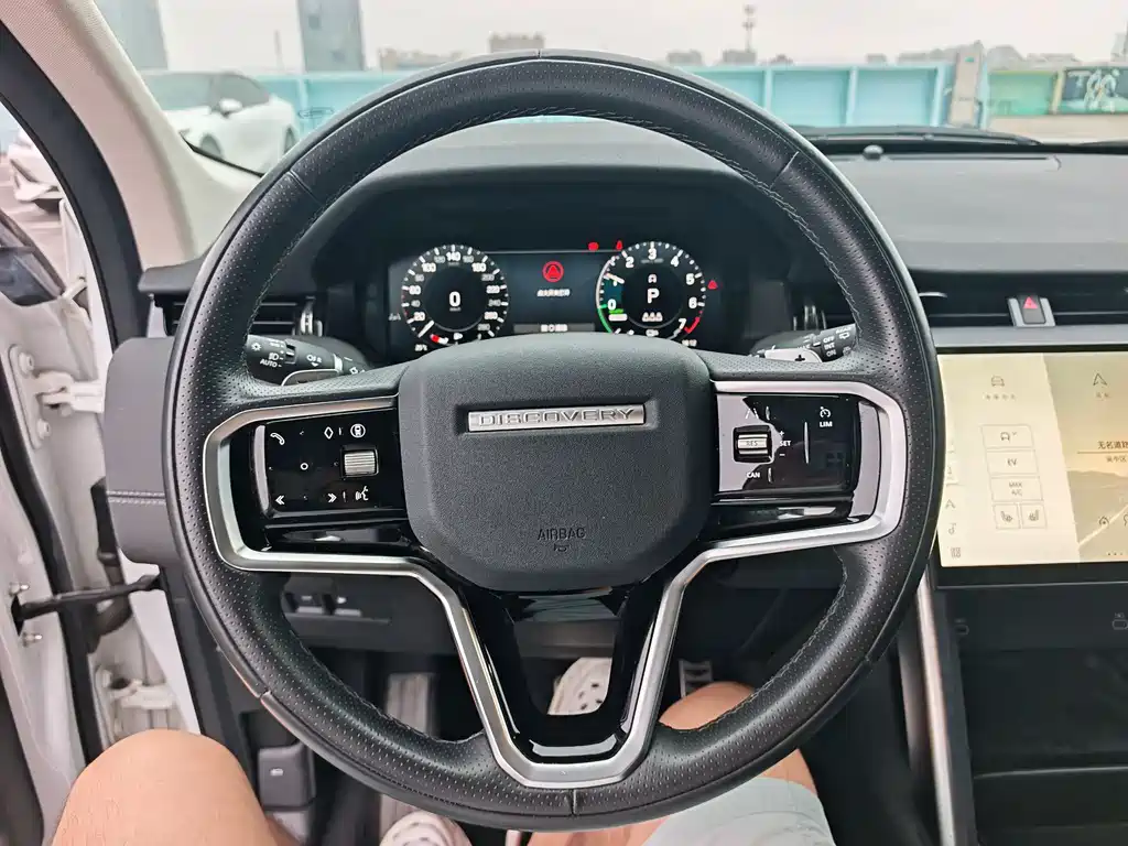 Land Rover Discovery Sport Hybrid 2024 — фото 16