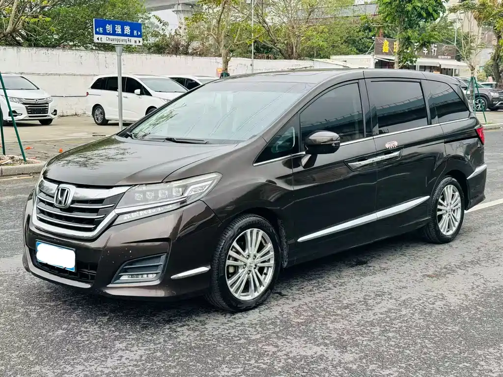 Honda Elysion 2017