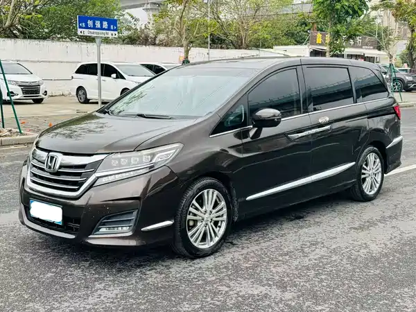 Honda Elysion 2016