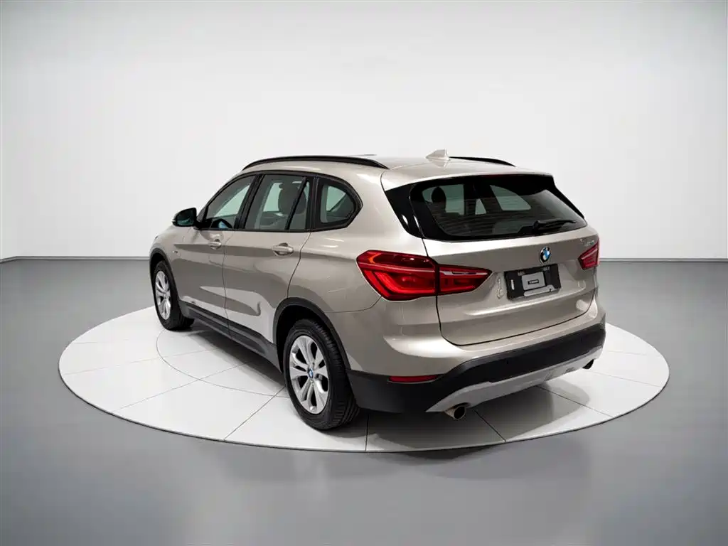 BMW X1 2016 — фото 5