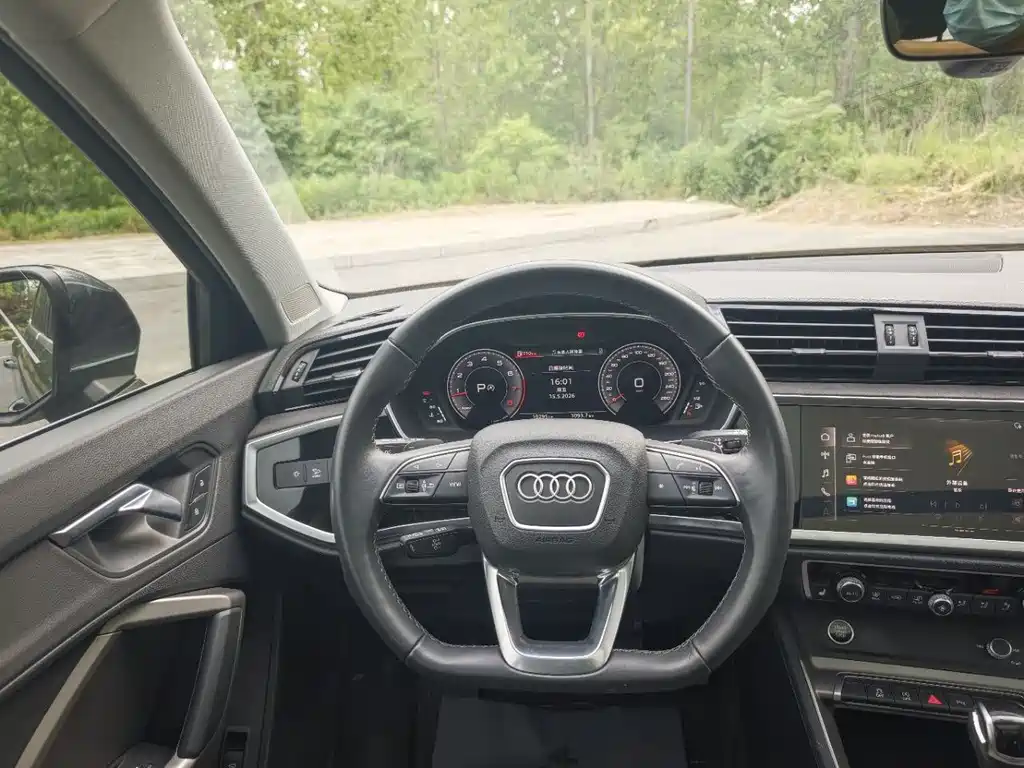 Audi Q3 2022 — фото 10