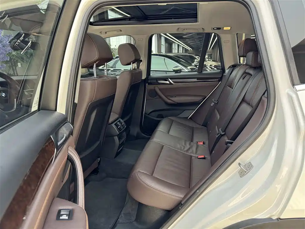 BMW X3 2015 — фото 11