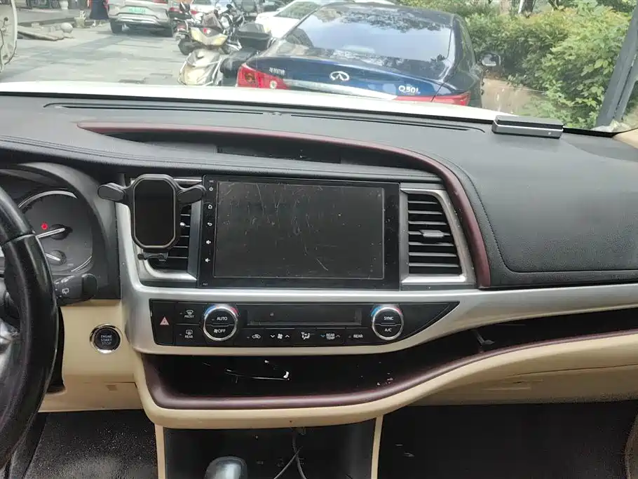 Toyota Highlander 2017 — фото 13