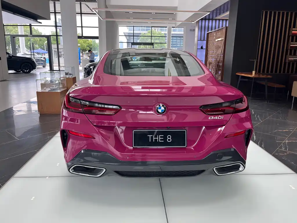 BMW 8 Series — фото 5
