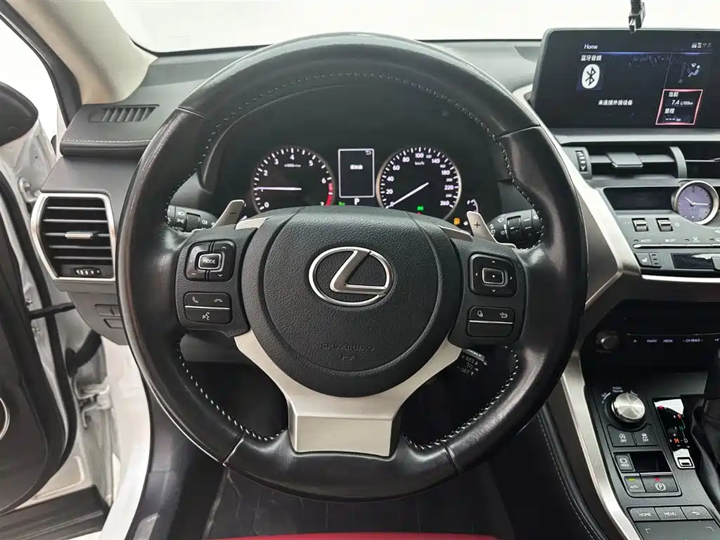 Lexus NX 2021 — фото 11