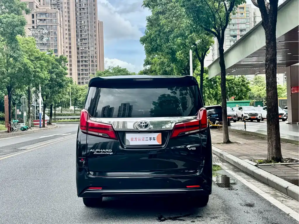 Toyota Alphard 2019