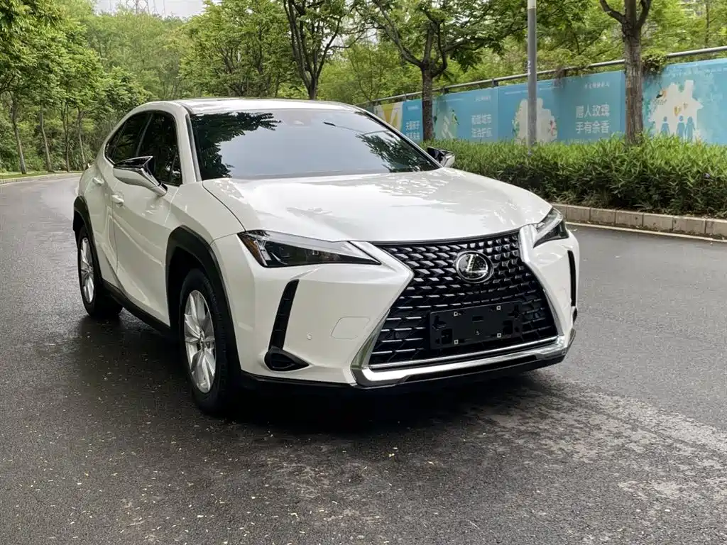 Lexus UX 2024 — фото 3