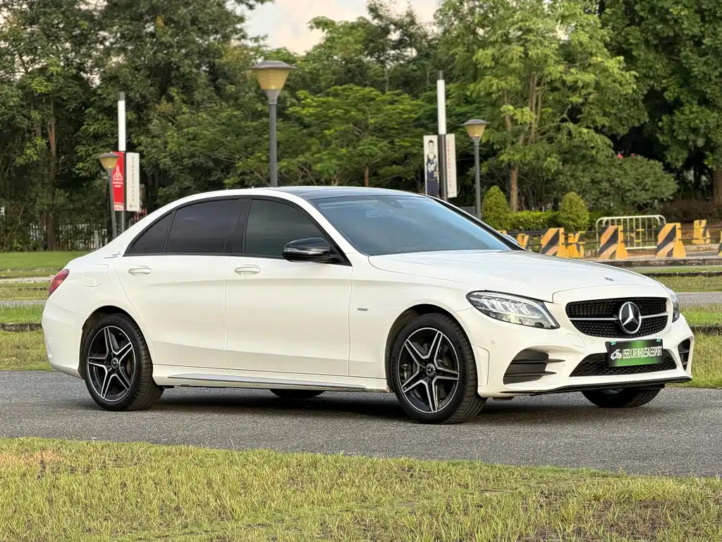 Mercedes-Benz C-Class 2020